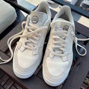 Adidas Supercourt size 12, beige/cream